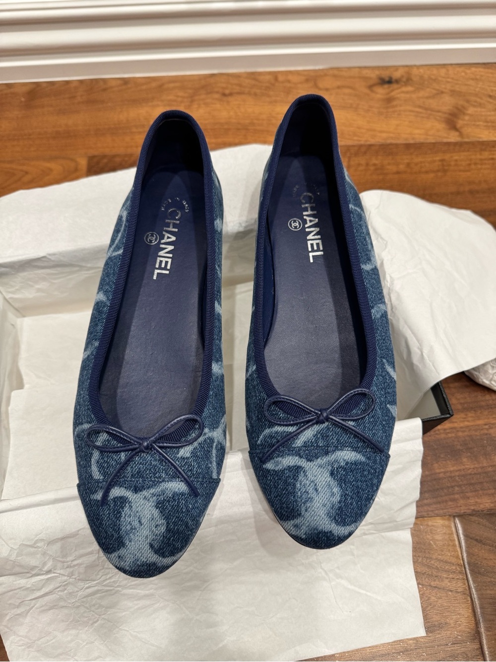 Chanel 2023 Printed Denim Blue White CC Logo Bow Tie Ballet Ballerina Flat